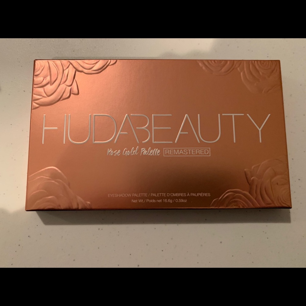 huda beauty eyeshadow palette
